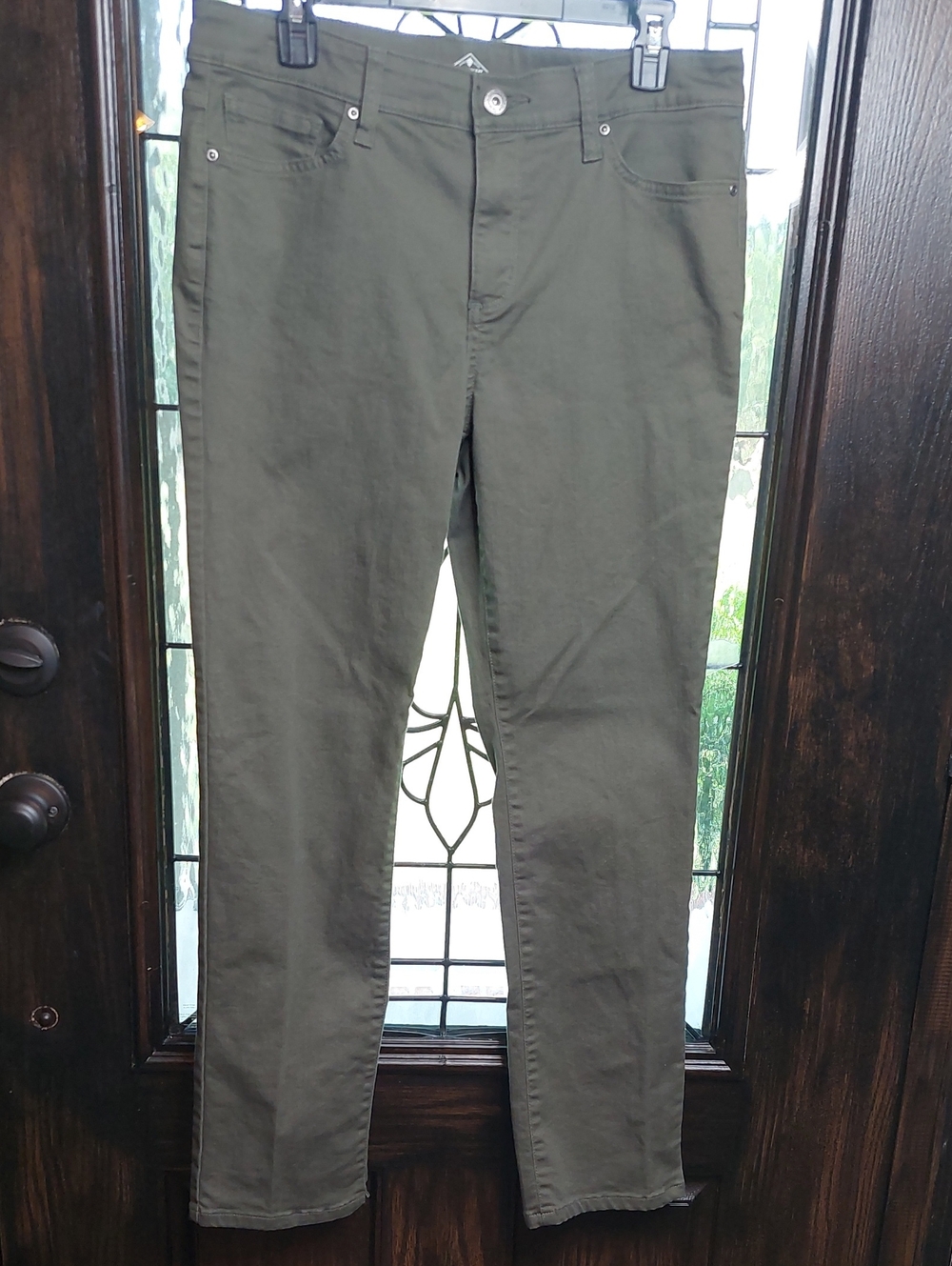 St. John's Bay Olive Green Slim Chinos Sz 10 Straight Leg